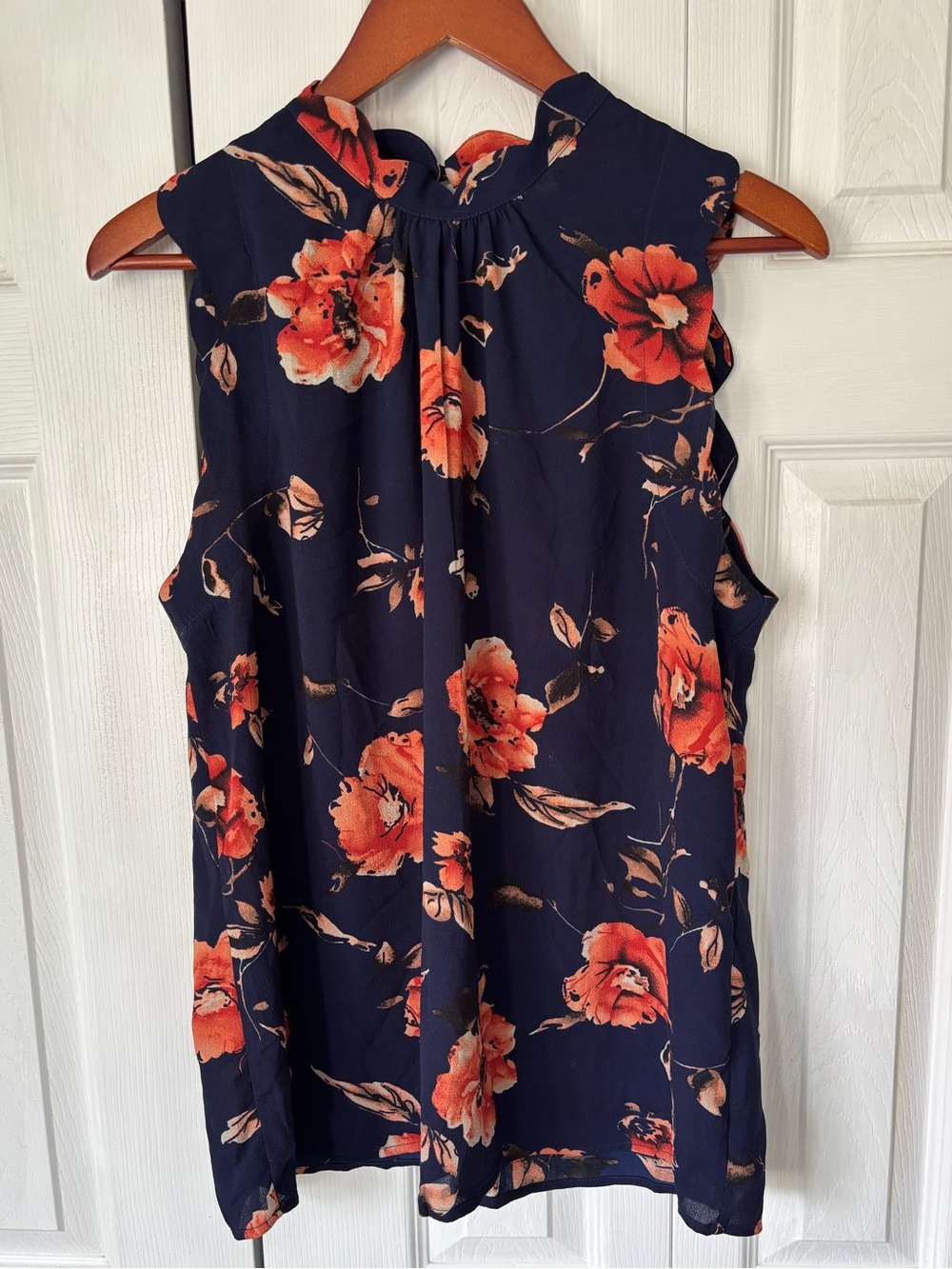 Faith and Joy Navy and Floral Sleeveless Blouse Size Large